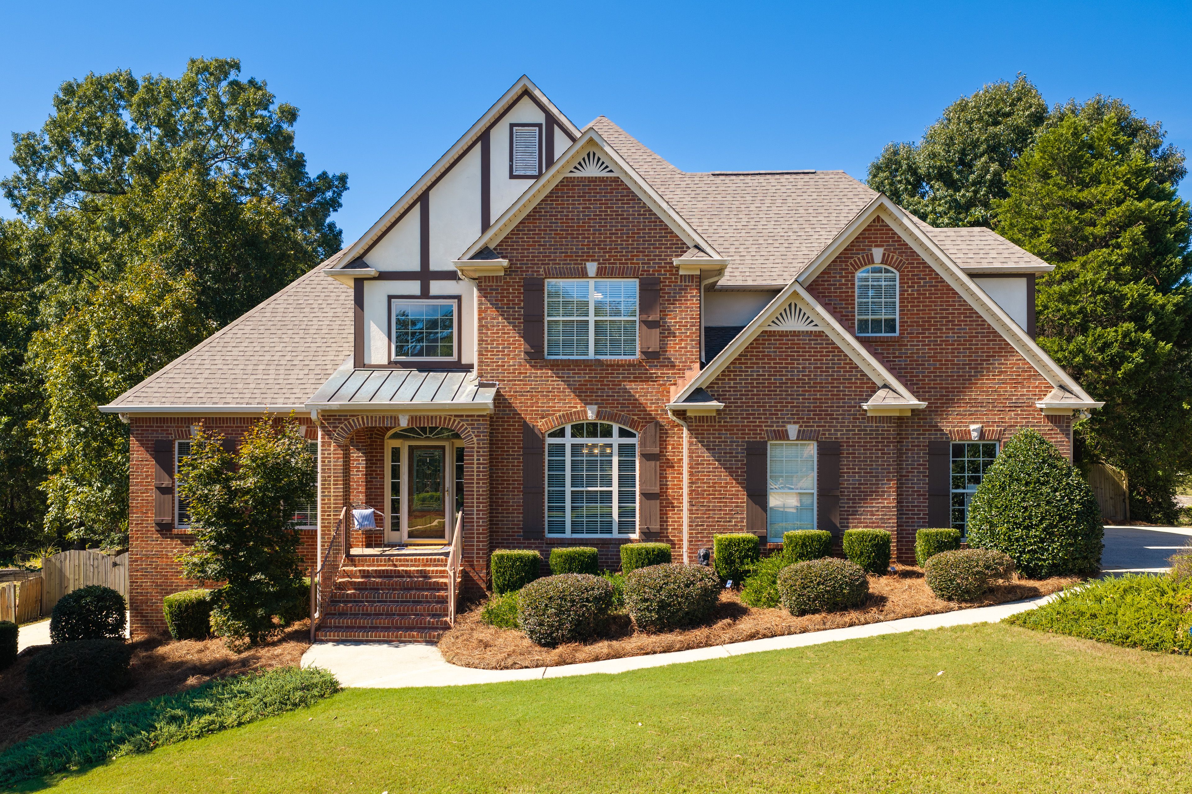 Woodlands Cv, Hoover, AL 35080
