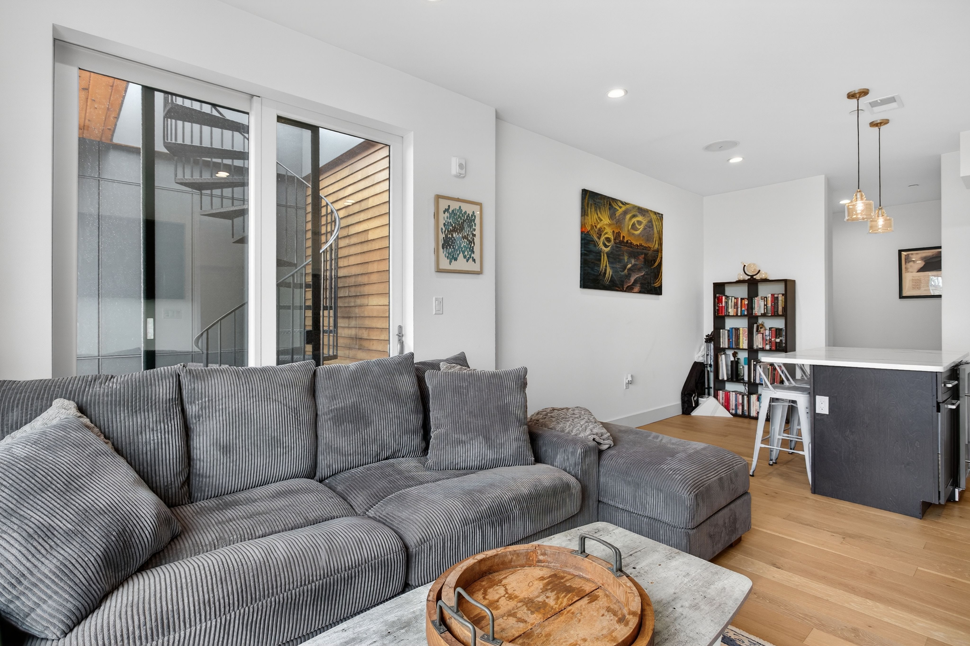  946 Saratoga Street, Boston, MA, 02128 - 物件實景