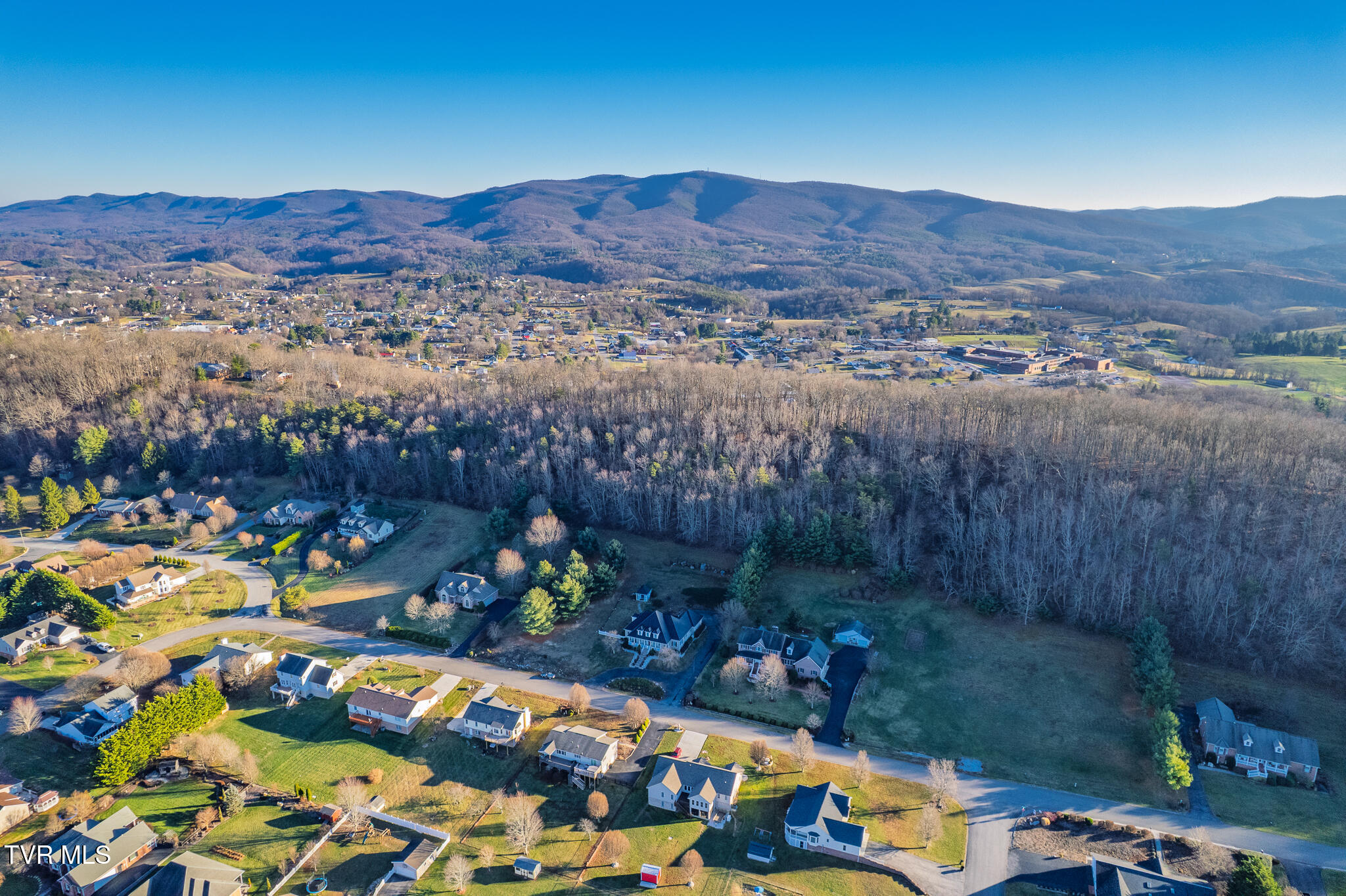 Wytheville, Virginia, 24382, United States, 4 Bedrooms Bedrooms, ,3 BathroomsBathrooms,Residential,For Sale,2005491