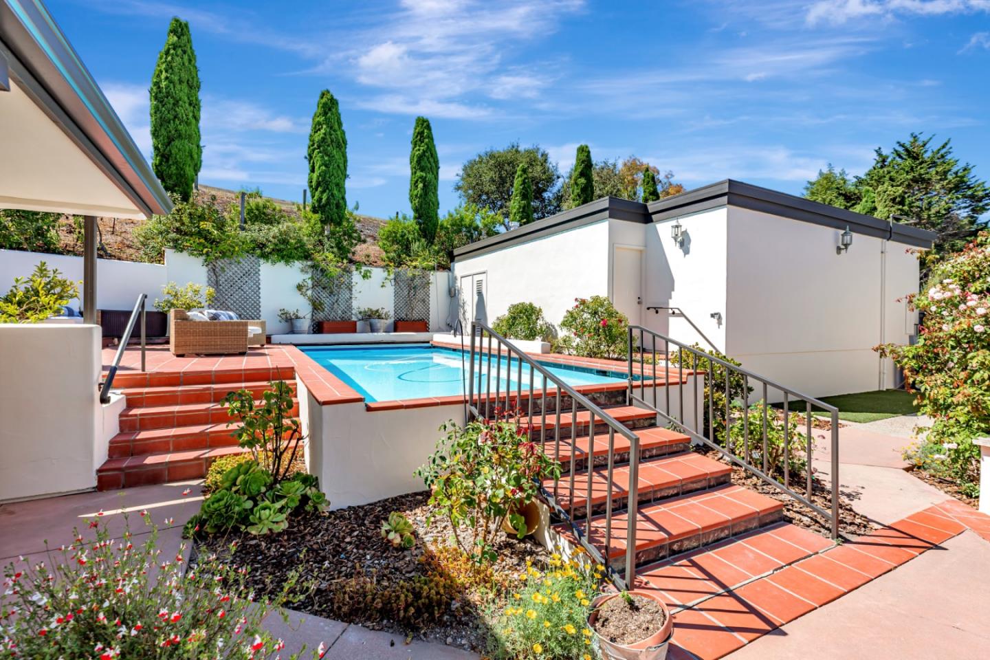 Monterey, California, 93940, United States, 4 Bedrooms Bedrooms, ,5 BathroomsBathrooms,Residential,For Sale,1927415