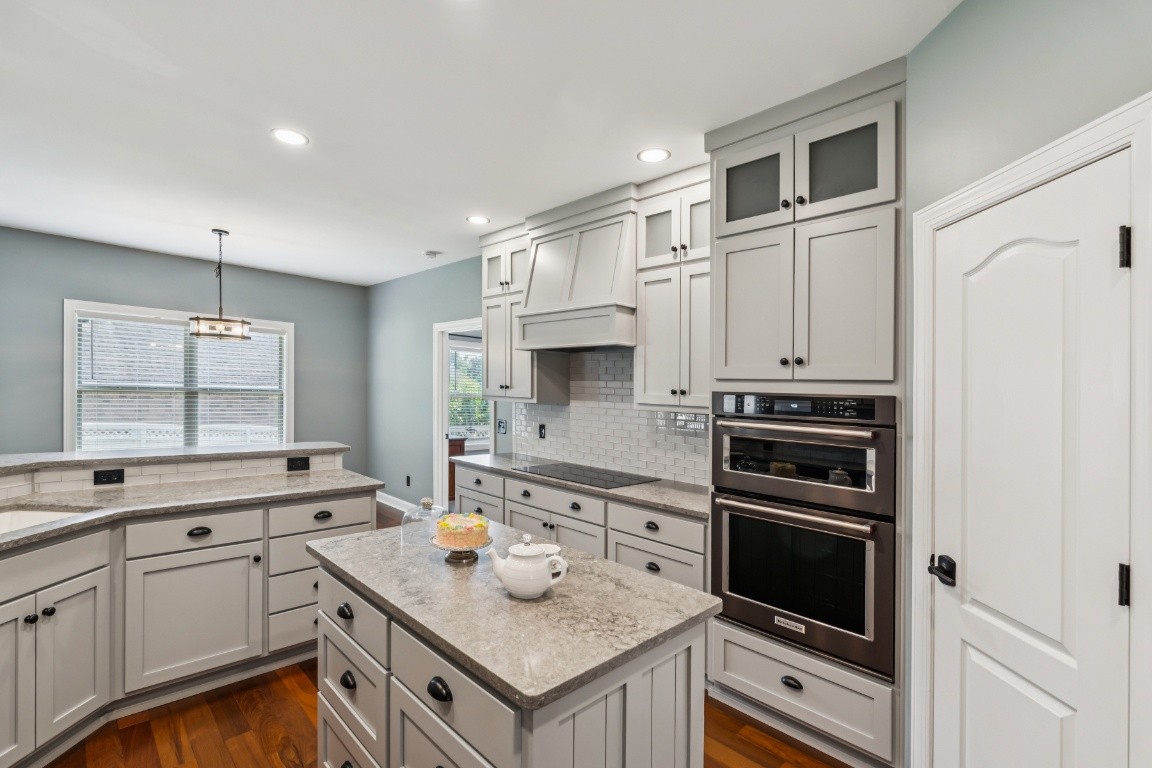 Nashville, Tennessee, 37221, United States, 4 Bedrooms Bedrooms, ,4 BathroomsBathrooms,Residential,For Sale,1940986