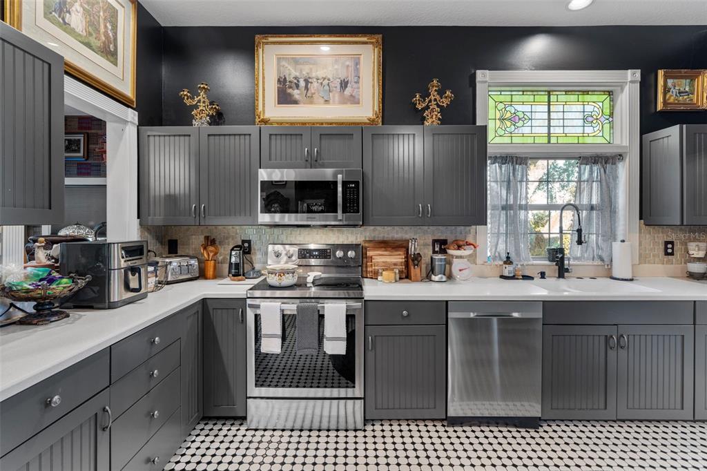 Howey In The Hills, Florida, 34737, United States, 3 Bedrooms Bedrooms, ,3 BathroomsBathrooms,Residential,For Sale,1975502