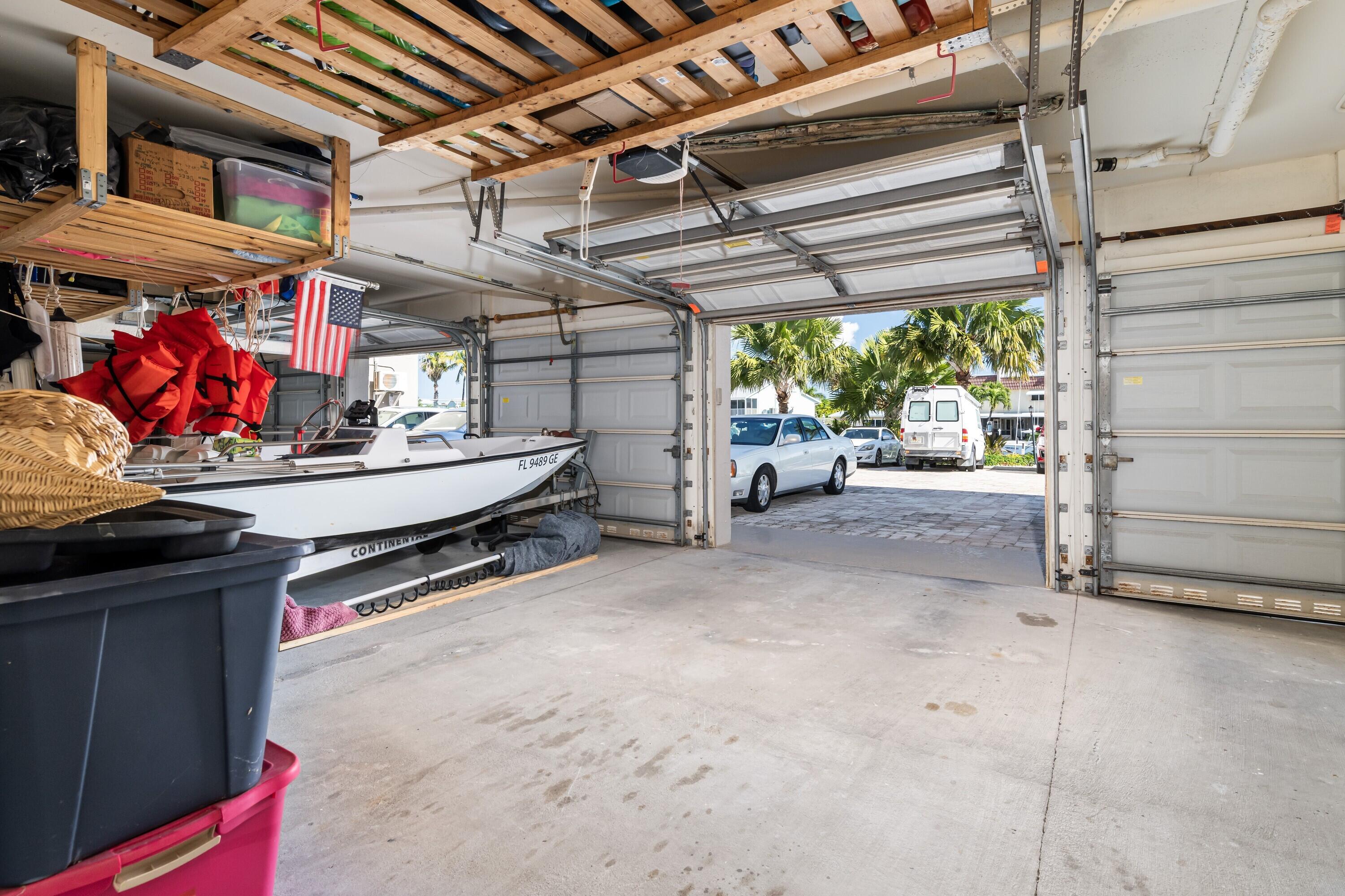 MARATHON, Florida, 33050, United States, 3 Bedrooms Bedrooms, ,2 BathroomsBathrooms,Residential,For Sale,2001809