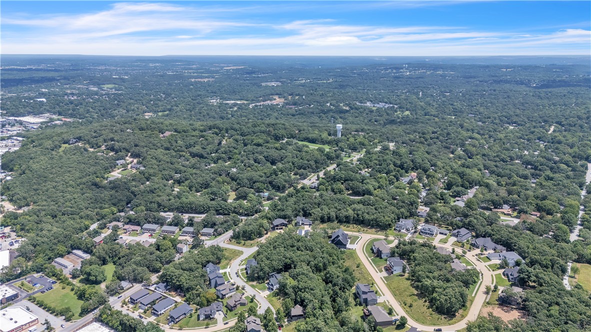 Fayetteville, Arkansas, 72703, United States, 4 Bedrooms Bedrooms, ,5 BathroomsBathrooms,Residential,For Sale,1902813