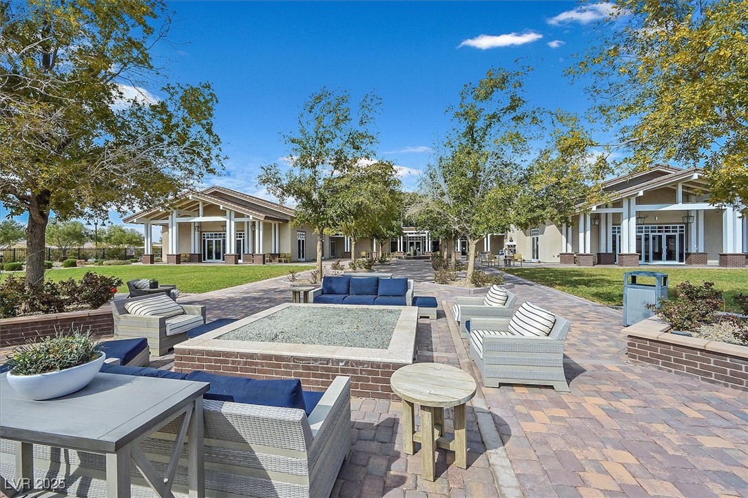 Henderson, Nevada, 89011, United States, 3 Bedrooms Bedrooms, ,2 BathroomsBathrooms,Residential,For Sale,1972737