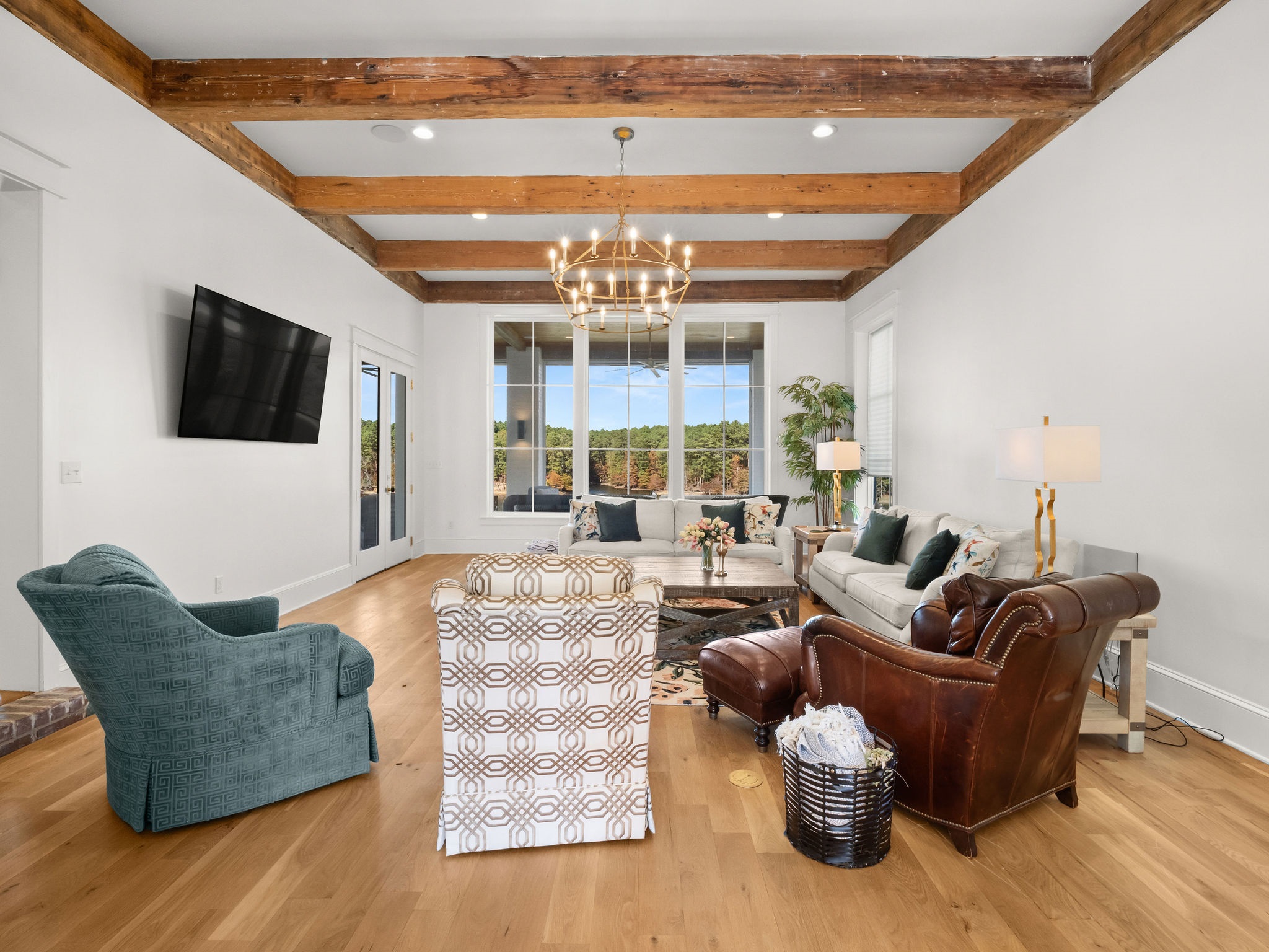 Many, Louisiana, 71449, United States, 3 Bedrooms Bedrooms, ,4 BathroomsBathrooms,Residential,For Sale,1998076