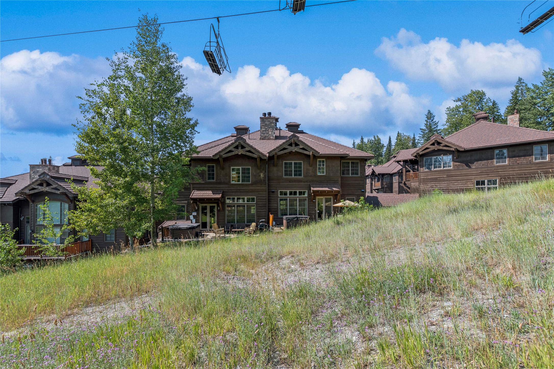  111 Slopeside Drive, Unit #7 - 物件實景