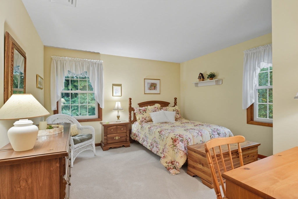 Westfield, Massachusetts, 01085, United States, 3 Bedrooms Bedrooms, ,3 BathroomsBathrooms,Residential,For Sale,1966188