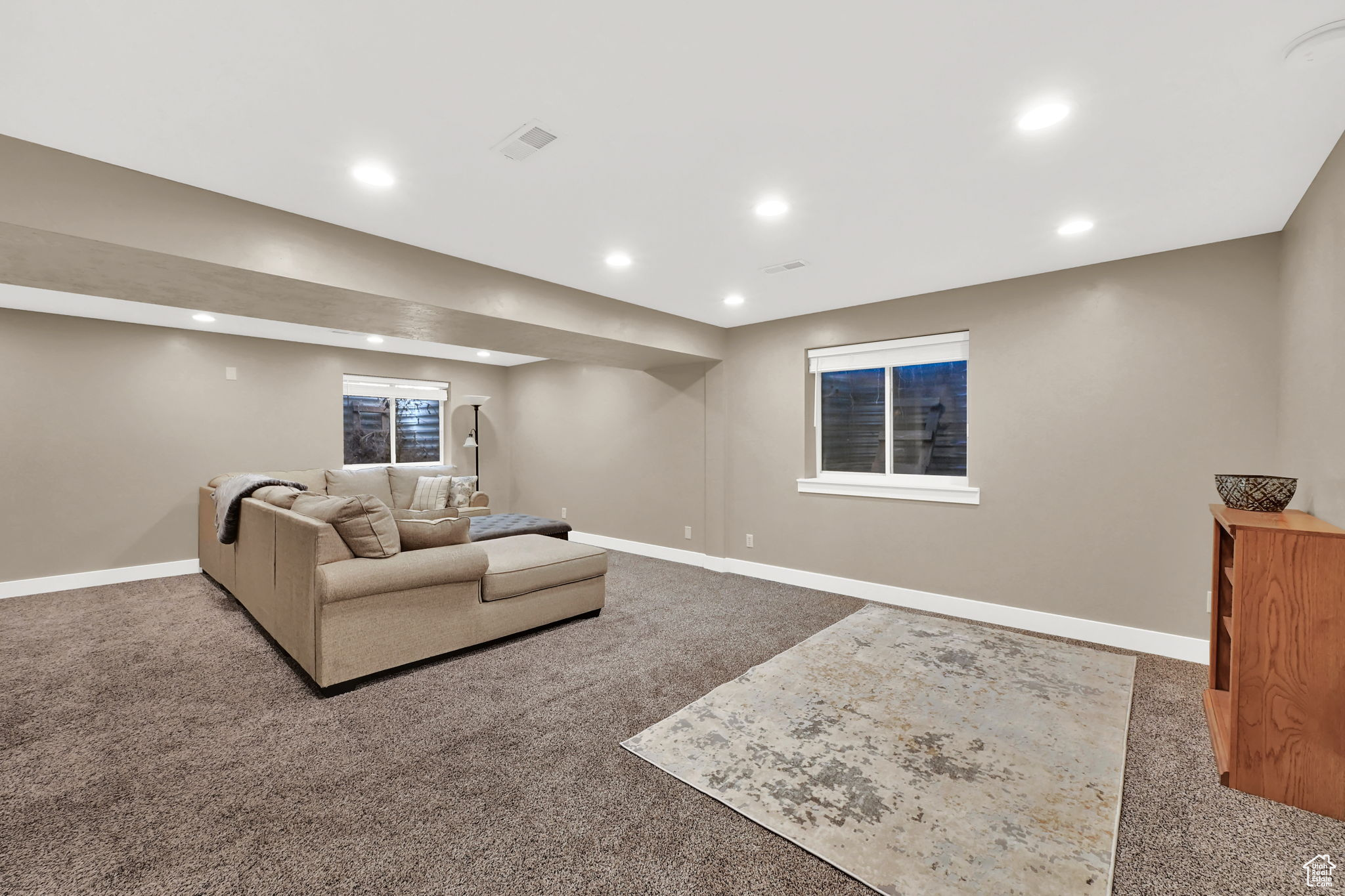 Clinton, Utah, 84015, United States, 7 Bedrooms Bedrooms, ,3 BathroomsBathrooms,Residential,For Sale,1918162
