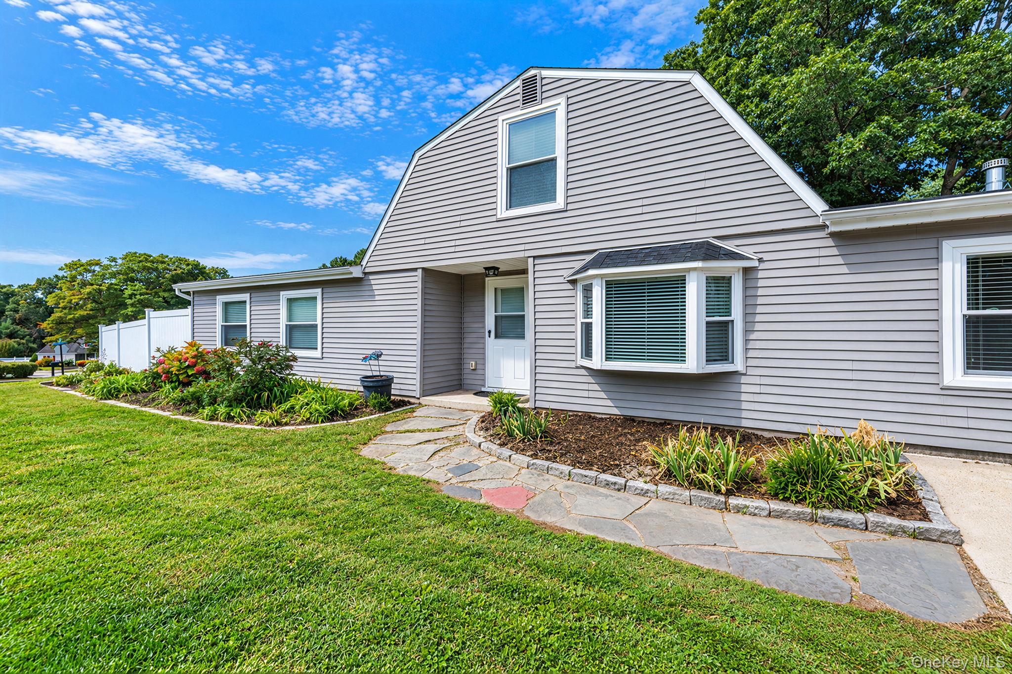 Lehigh Ln, Farmingville, NY 11738 #1