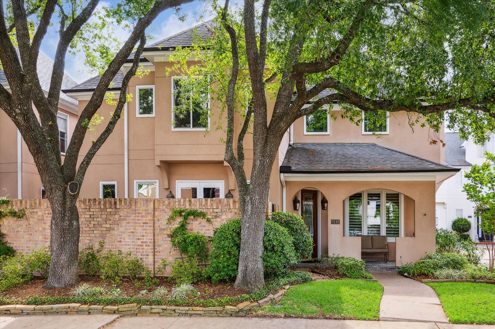  3118 Sackett Street - 物件實景
