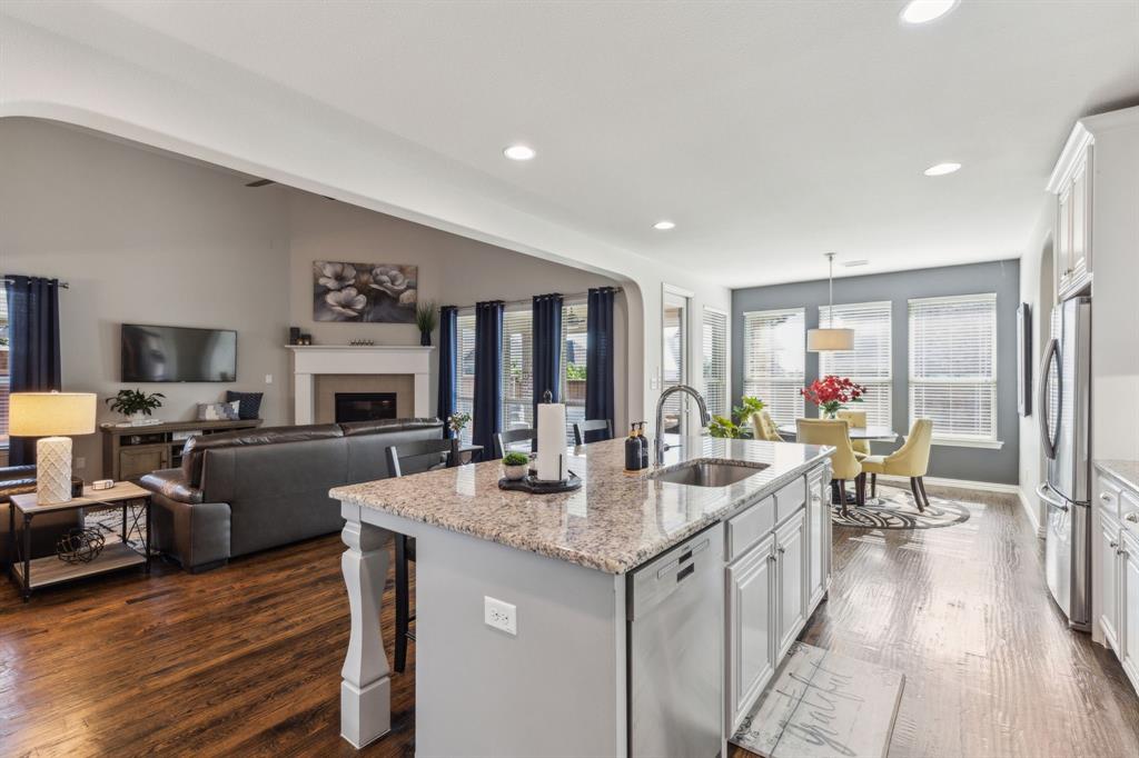 Wylie, Texas, 75098, United States, 5 Bedrooms Bedrooms, ,4 BathroomsBathrooms,Residential,For Sale,1828250