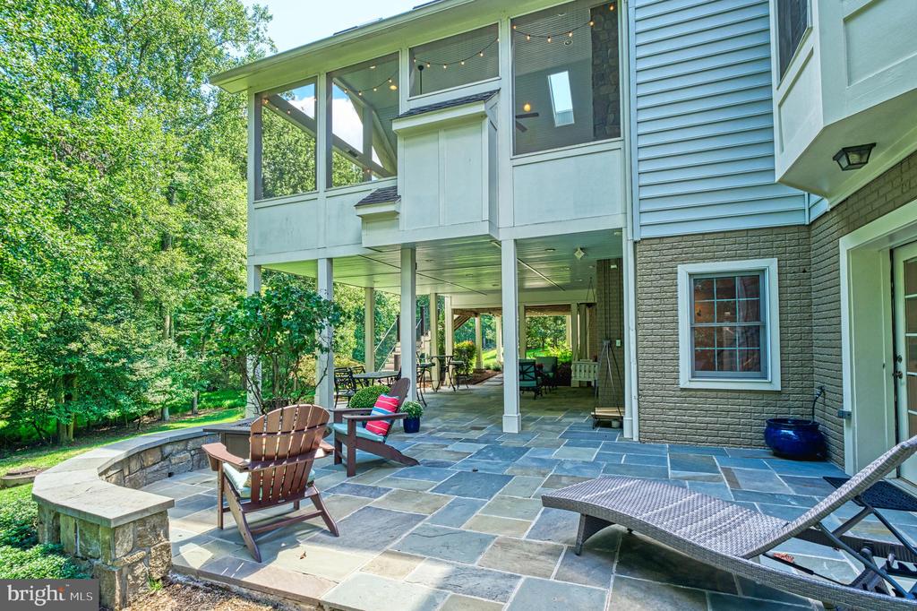 Vienna, Virginia, 22182, United States, 5 Bedrooms Bedrooms, ,6 BathroomsBathrooms,Residential,For Sale,1943879