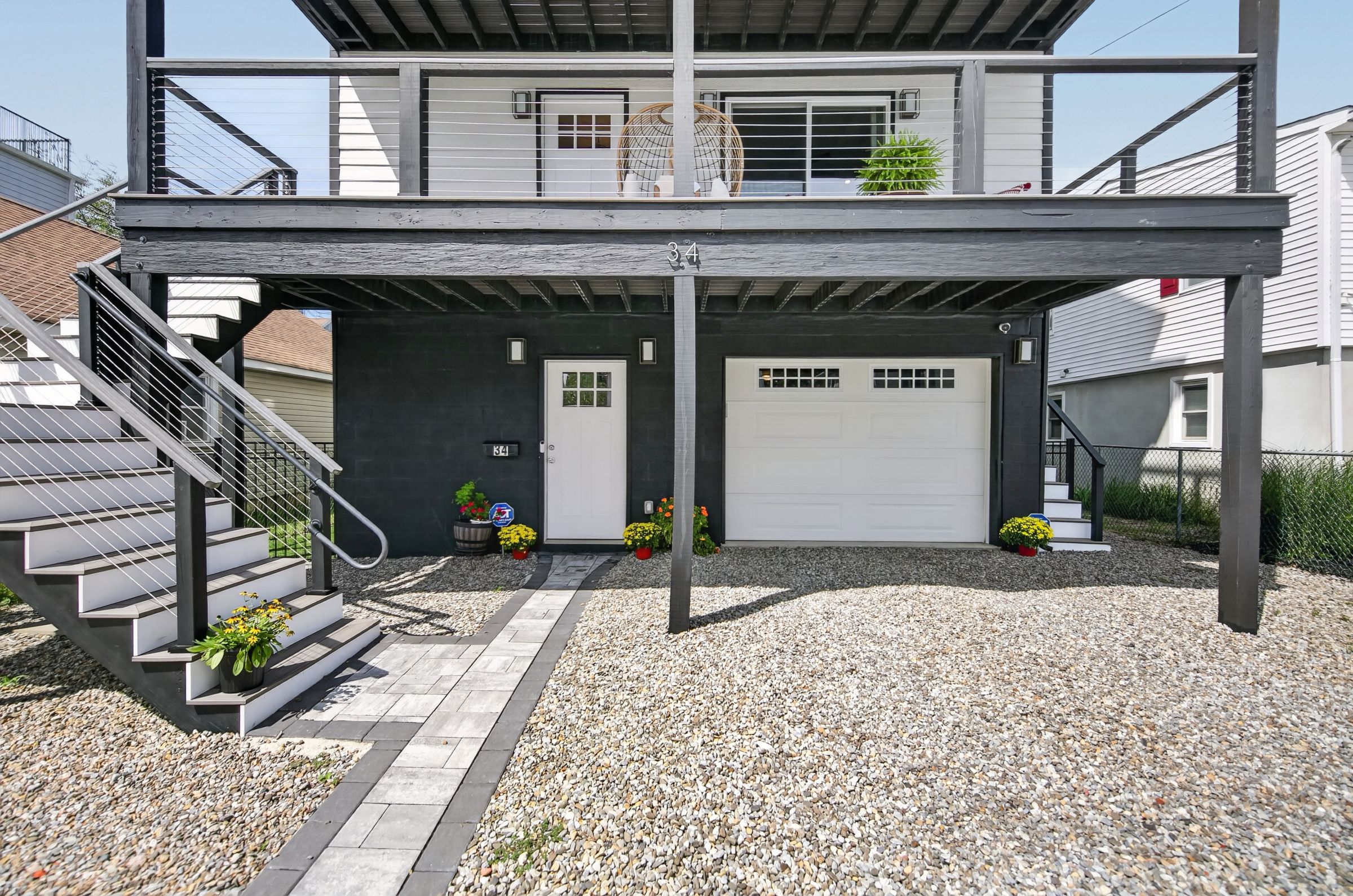  Live in Highlands - Custom Built Home - 物件實景