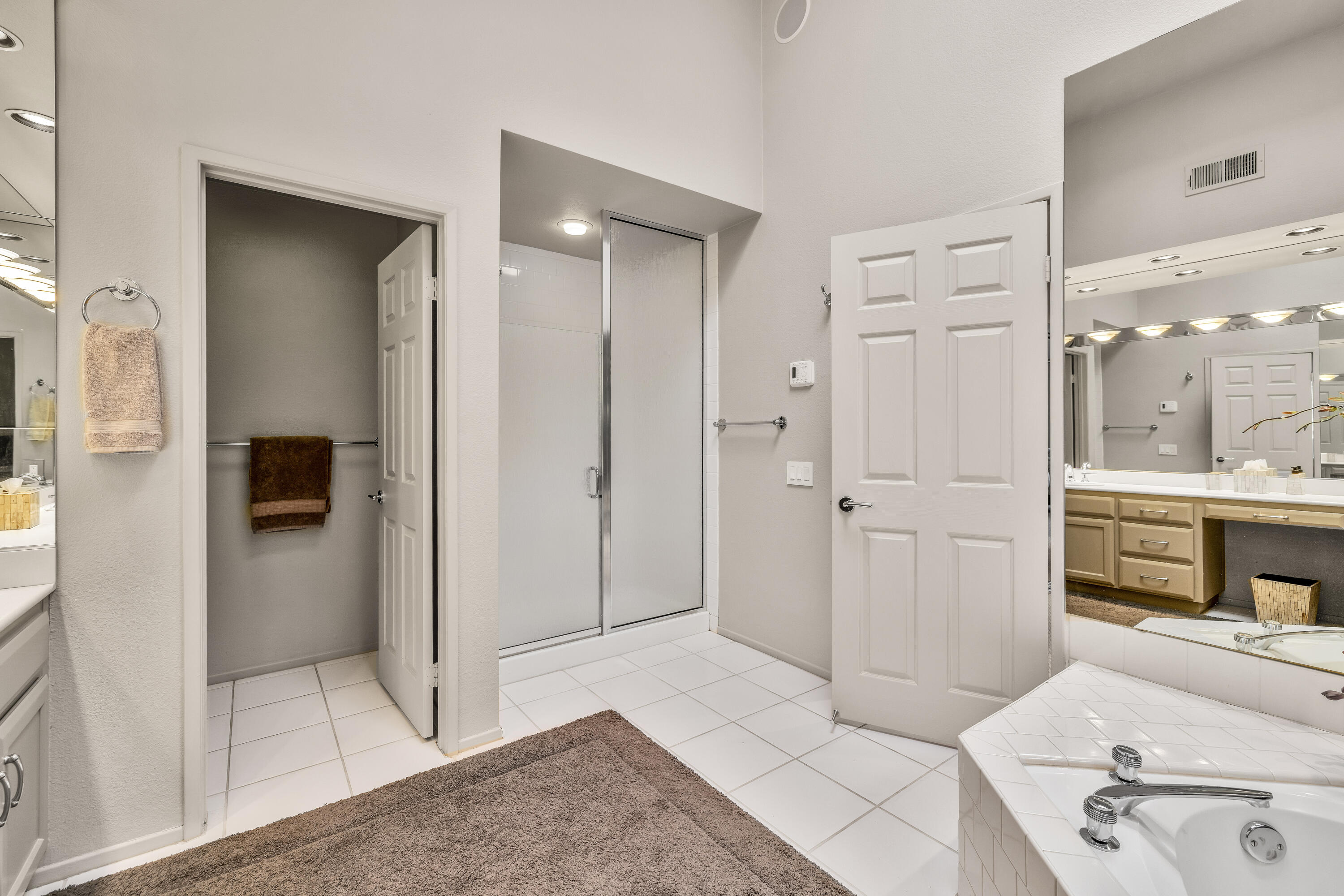 Palm Desert, California, 92211, United States, 3 Bedrooms Bedrooms, ,2 BathroomsBathrooms,Residential,For Sale,1986509