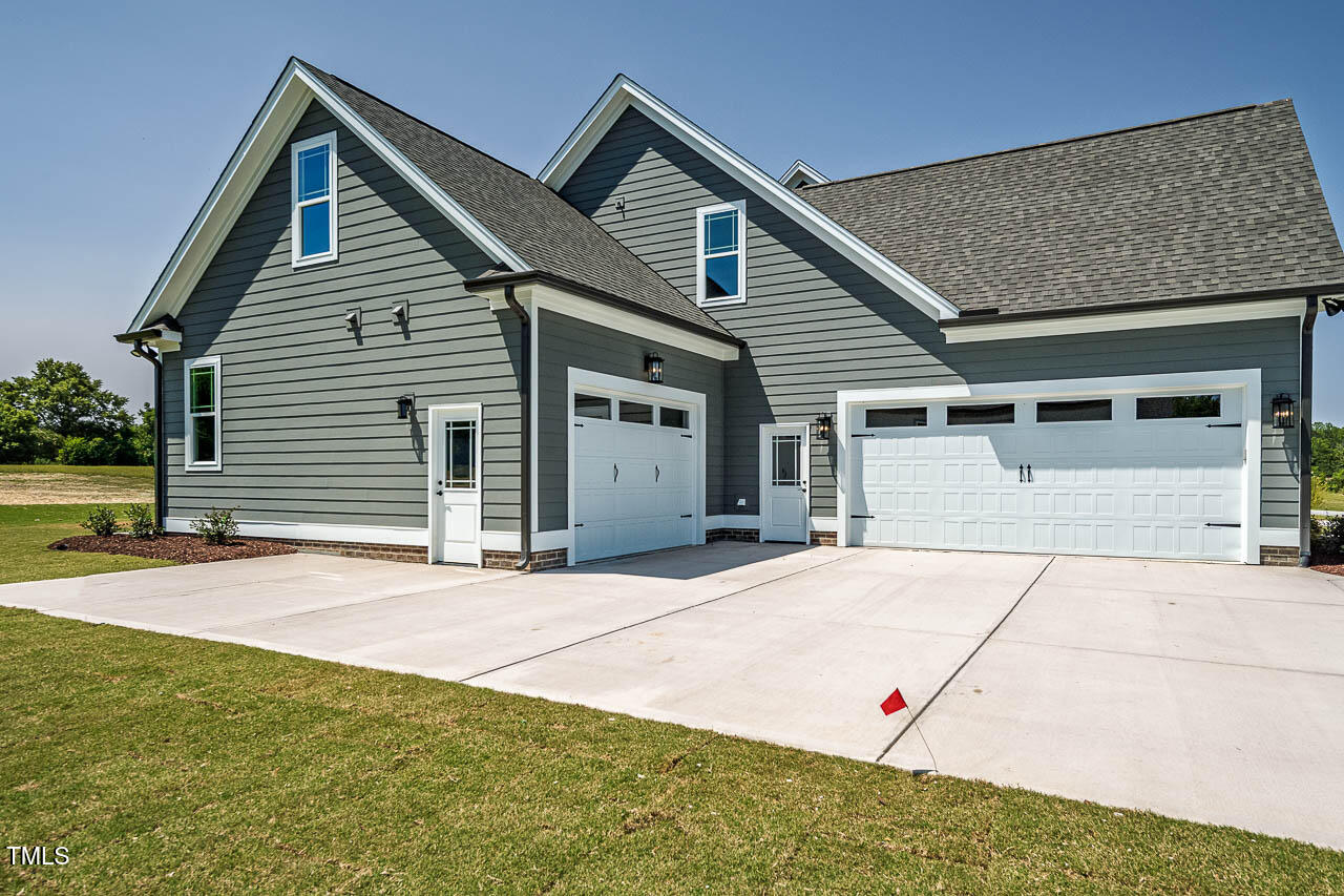 Zebulon, North Carolina, 27597, United States, 4 Bedrooms Bedrooms, ,5 BathroomsBathrooms,Residential,For Sale,1829128