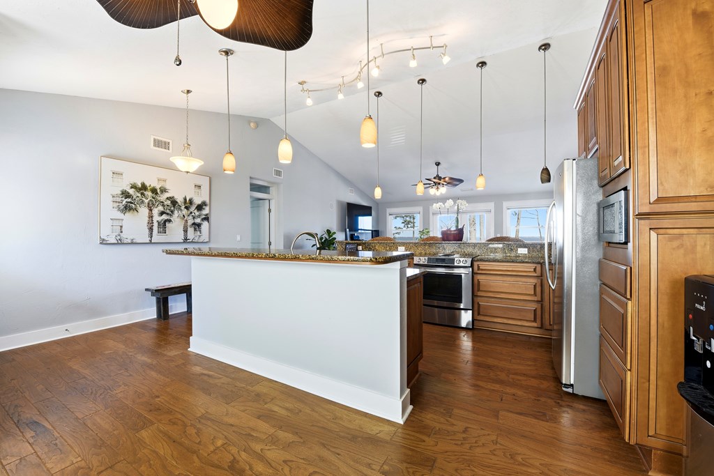 St. George Island, Florida, 32328, United States, 4 Bedrooms Bedrooms, ,2 BathroomsBathrooms,Residential,For Sale,2005204