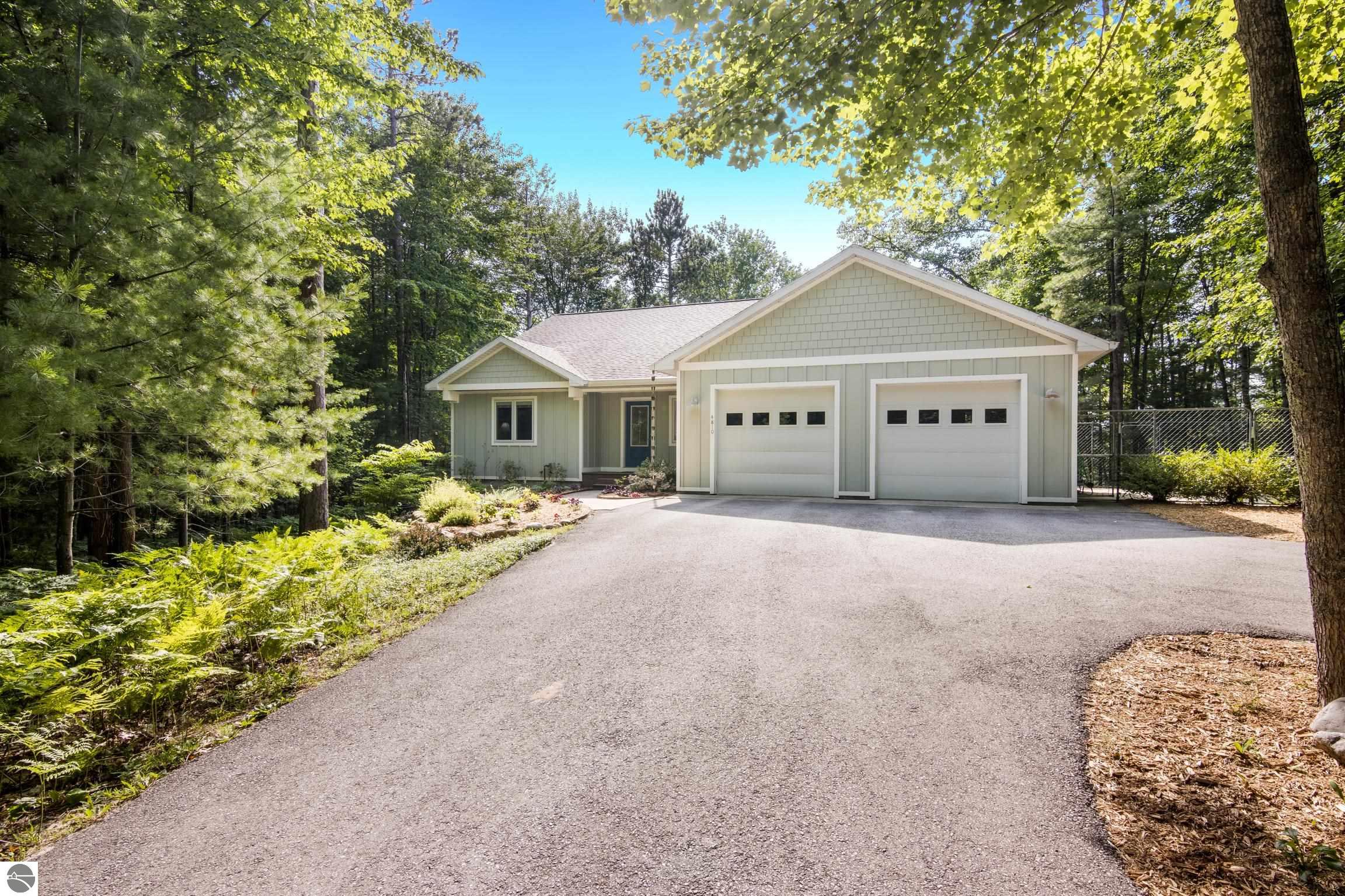 Traverse City, Michigan, 49696, United States, 4 Bedrooms Bedrooms, ,2 BathroomsBathrooms,Residential,For Sale,1975308