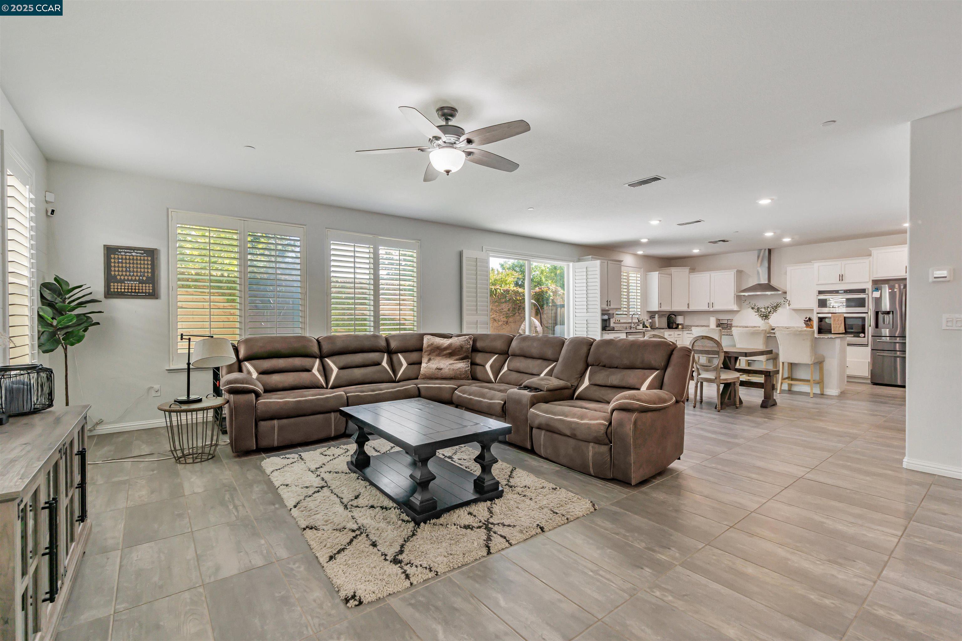 Brentwood, California, 94513, United States, 4 Bedrooms Bedrooms, ,2 BathroomsBathrooms,Residential,For Sale,1910990