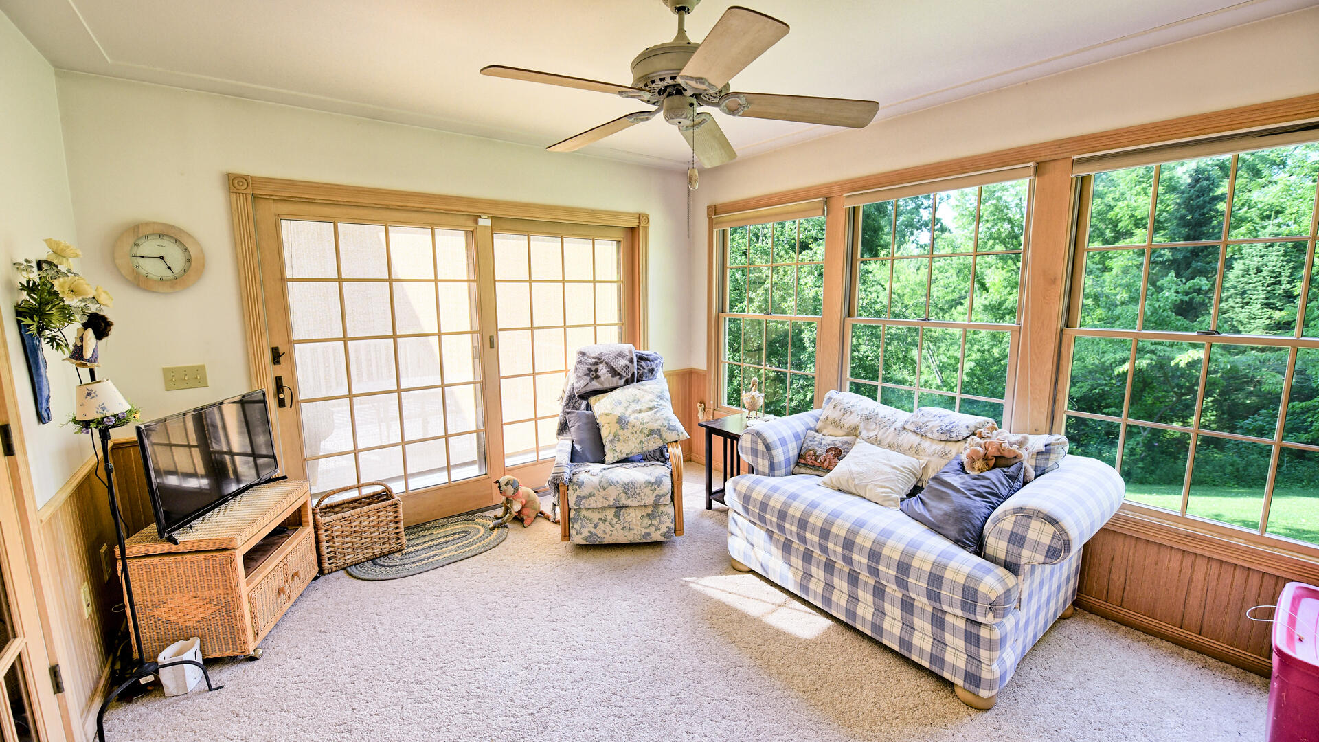Portland, Michigan, 48875, United States, 5 Bedrooms Bedrooms, ,4 BathroomsBathrooms,Residential,For Sale,1928333