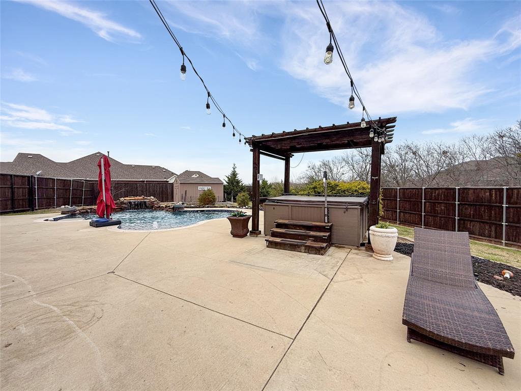 Forney, Texas, 75126, United States, 5 Bedrooms Bedrooms, ,4 BathroomsBathrooms,Residential,For Sale,1736968