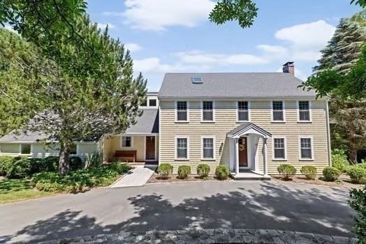 Duxbury, Massachusetts, 02332, United States, 5 Bedrooms Bedrooms, ,4 BathroomsBathrooms,Residential,For Sale,1876527
