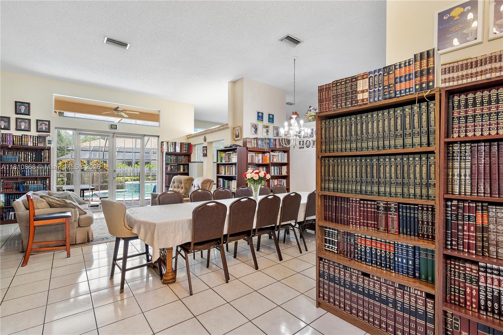 Weston, Florida, 33326, United States, 4 Bedrooms Bedrooms, ,3 BathroomsBathrooms,Residential,For Sale,1836929