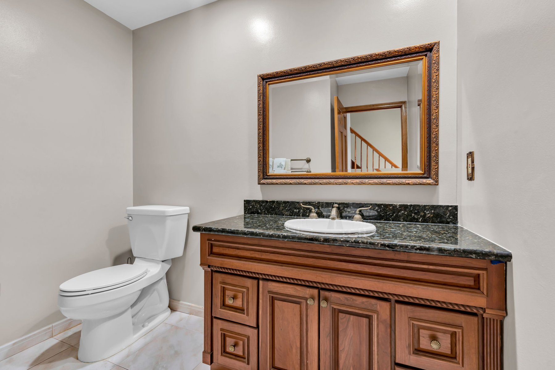  Spacious Middletown Colonial with Updates - 物件實景