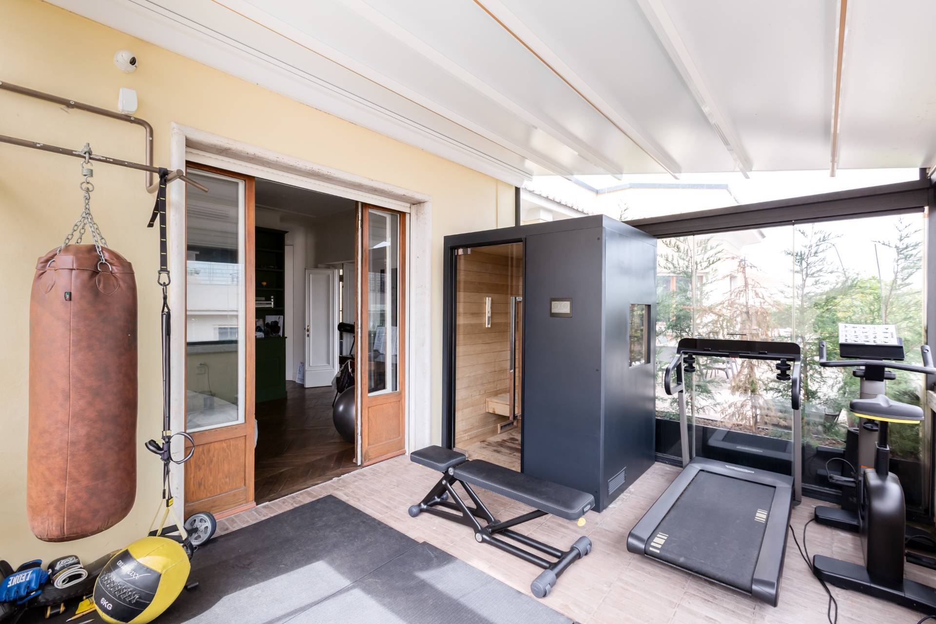 Roma, Roma, 00100, IT, 3 Bedrooms Bedrooms, ,4 BathroomsBathrooms,Residential,For Sale,1949736