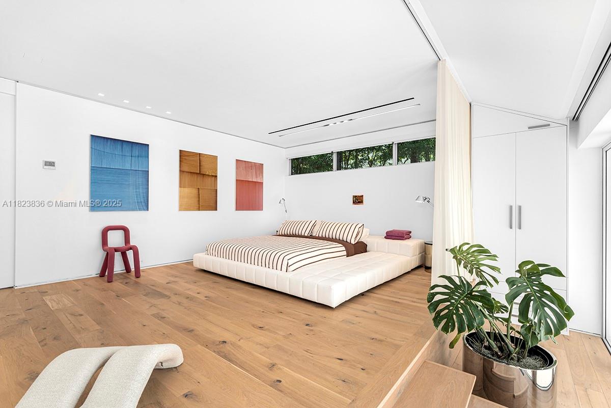 Miami Beach, Florida, 33141, United States, 4 Bedrooms Bedrooms, ,6 BathroomsBathrooms,Residential,For Sale,1862454