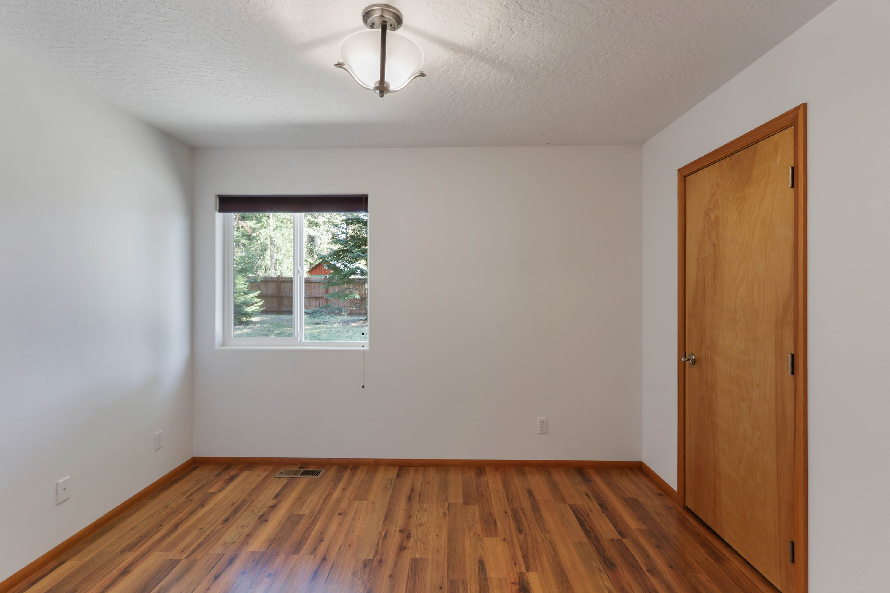 Sandpoint, Idaho, 83864, United States, 3 Bedrooms Bedrooms, ,2 BathroomsBathrooms,Residential,For Sale,1936853