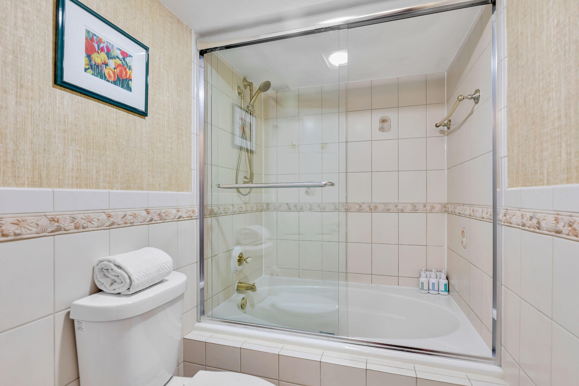 Duck, Florida, 33050, United States, 2 Bedrooms Bedrooms, ,2 BathroomsBathrooms,Residential,For Sale,1940932