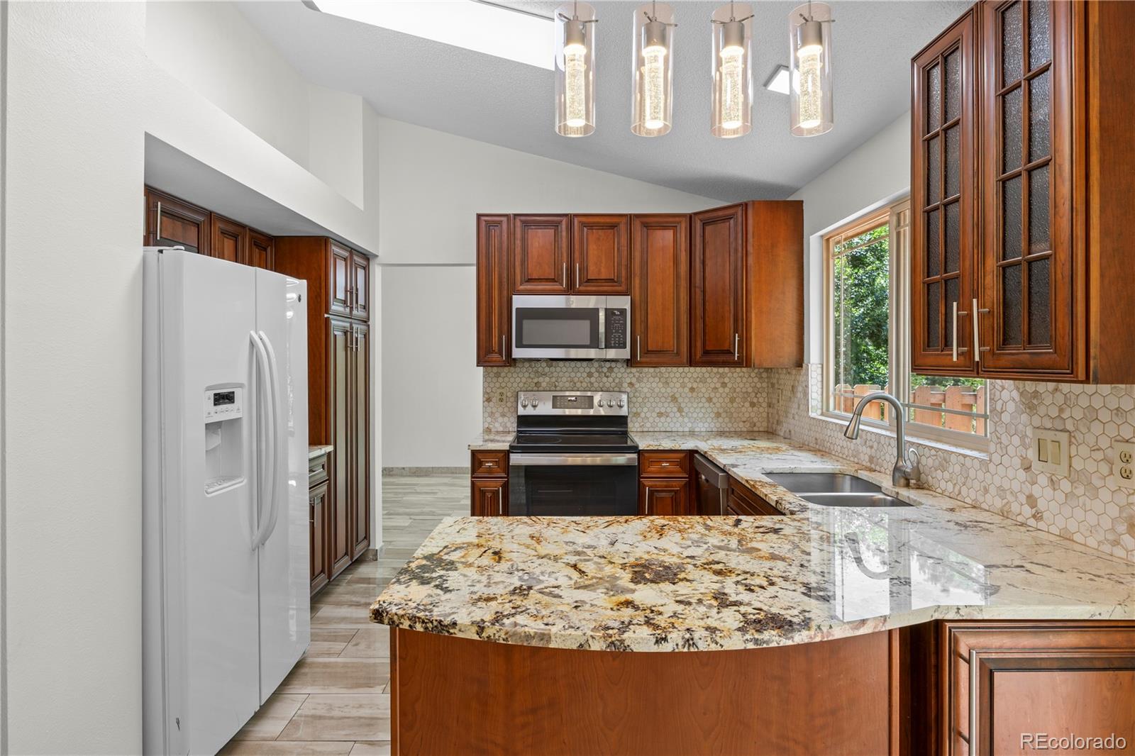 Highlands Ranch, Colorado, 80126, United States, 4 Bedrooms Bedrooms, ,3 BathroomsBathrooms,Residential,For Sale,1883252