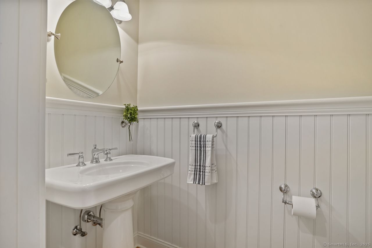 Newtown, Connecticut, 06470, United States, 4 Bedrooms Bedrooms, ,5 BathroomsBathrooms,Residential,For Sale,1938679