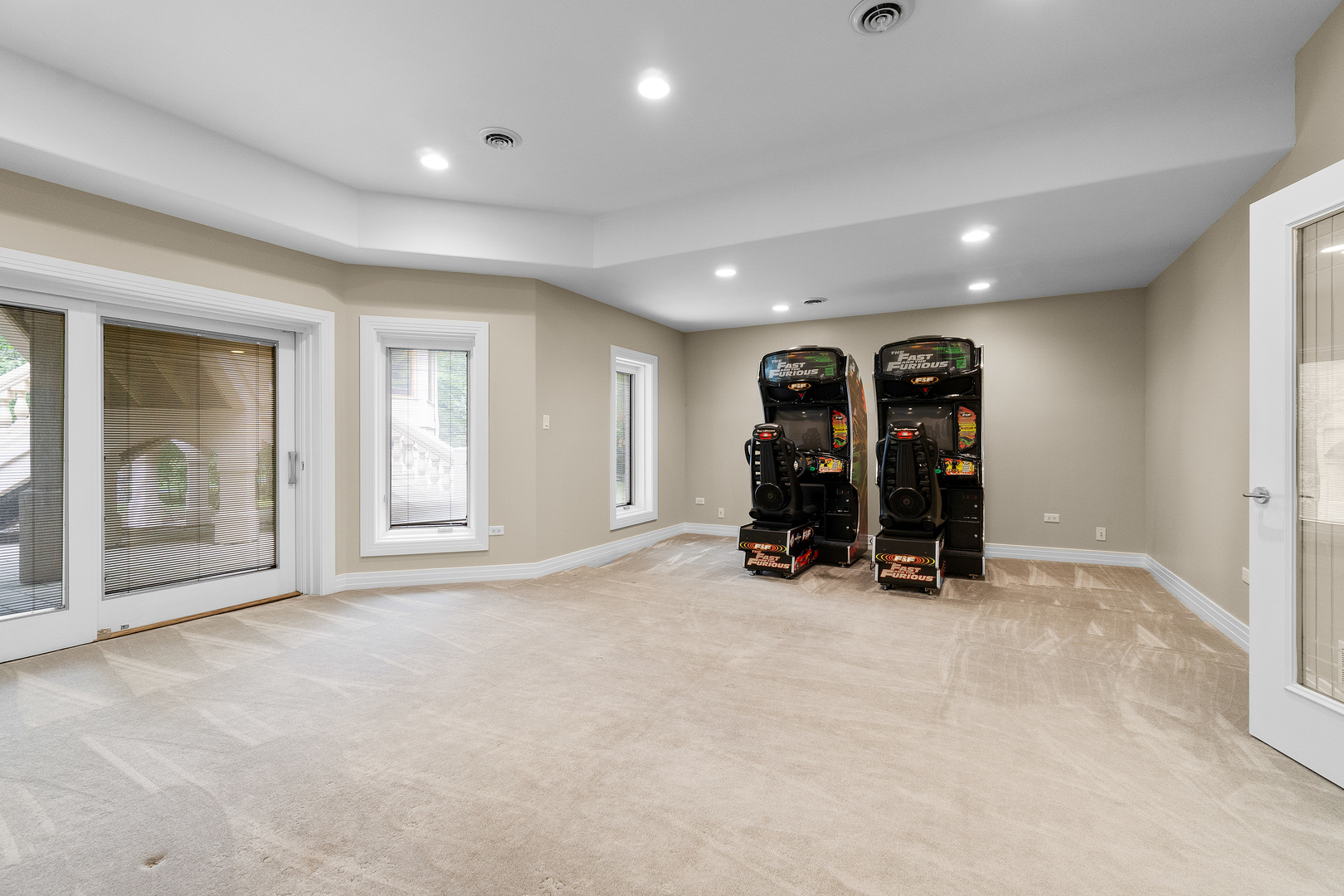 Oswego, Illinois, 60543, United States, 5 Bedrooms Bedrooms, ,7 BathroomsBathrooms,Residential,For Sale,1982116