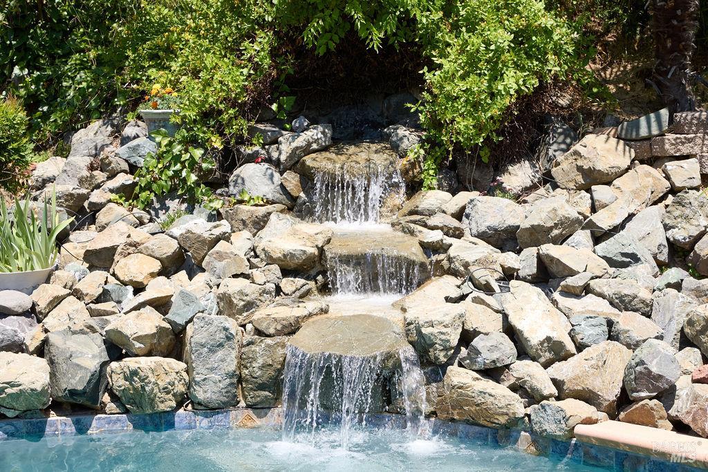 Redwood Valley, California, 95470-8010, United States, 3 Bedrooms Bedrooms, ,2 BathroomsBathrooms,Residential,For Sale,1984443