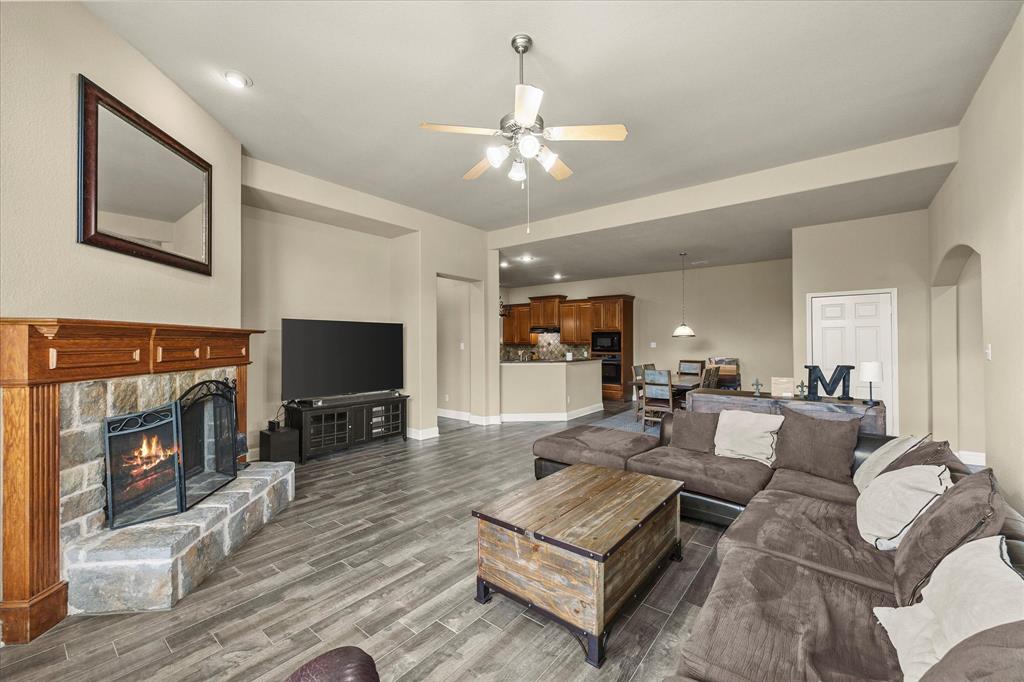 Rockwall, Texas, 75087, United States, 5 Bedrooms Bedrooms, ,5 BathroomsBathrooms,Residential,For Sale,1877304