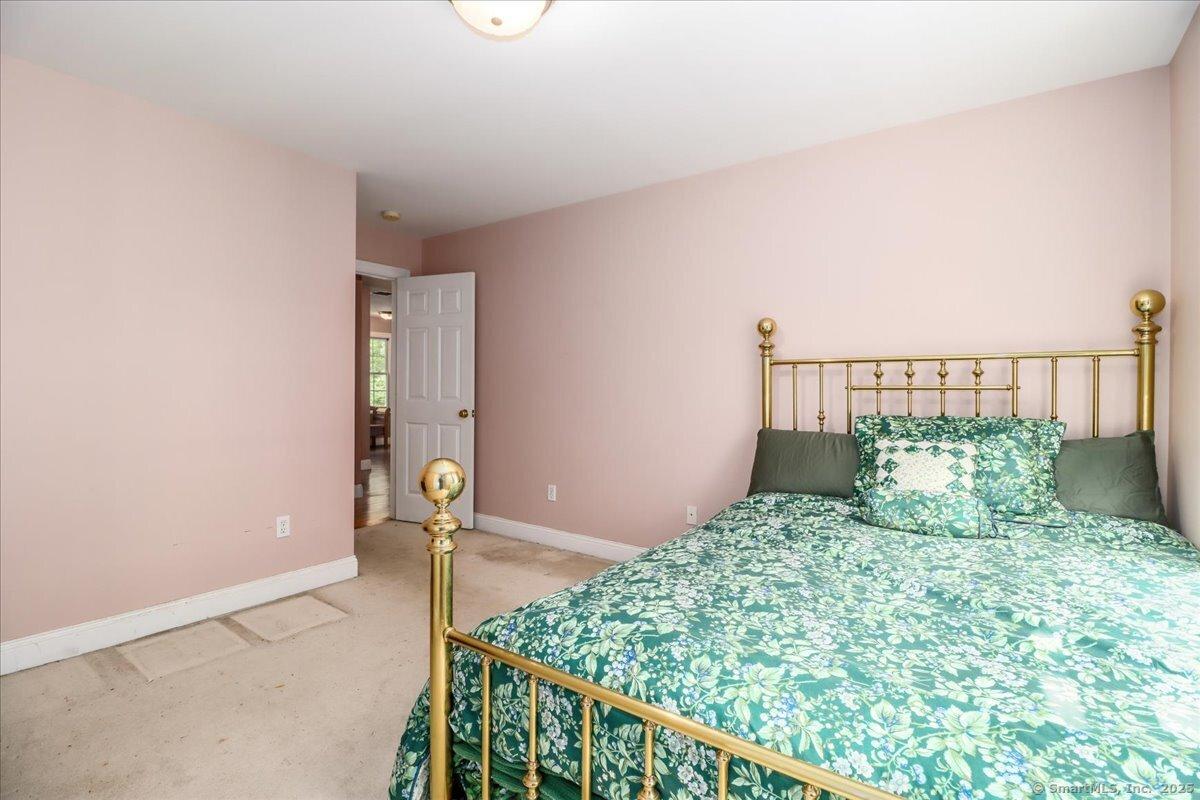 Shelton, Connecticut, 06484, United States, 5 Bedrooms Bedrooms, ,4 BathroomsBathrooms,Residential,For Sale,1943251