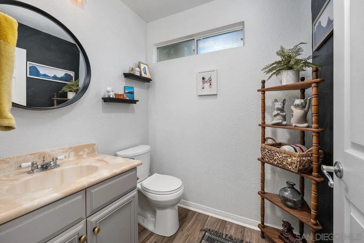 Alpine, California, 91901, United States, 2 Bedrooms Bedrooms, ,2 BathroomsBathrooms,Residential,For Sale,1902222