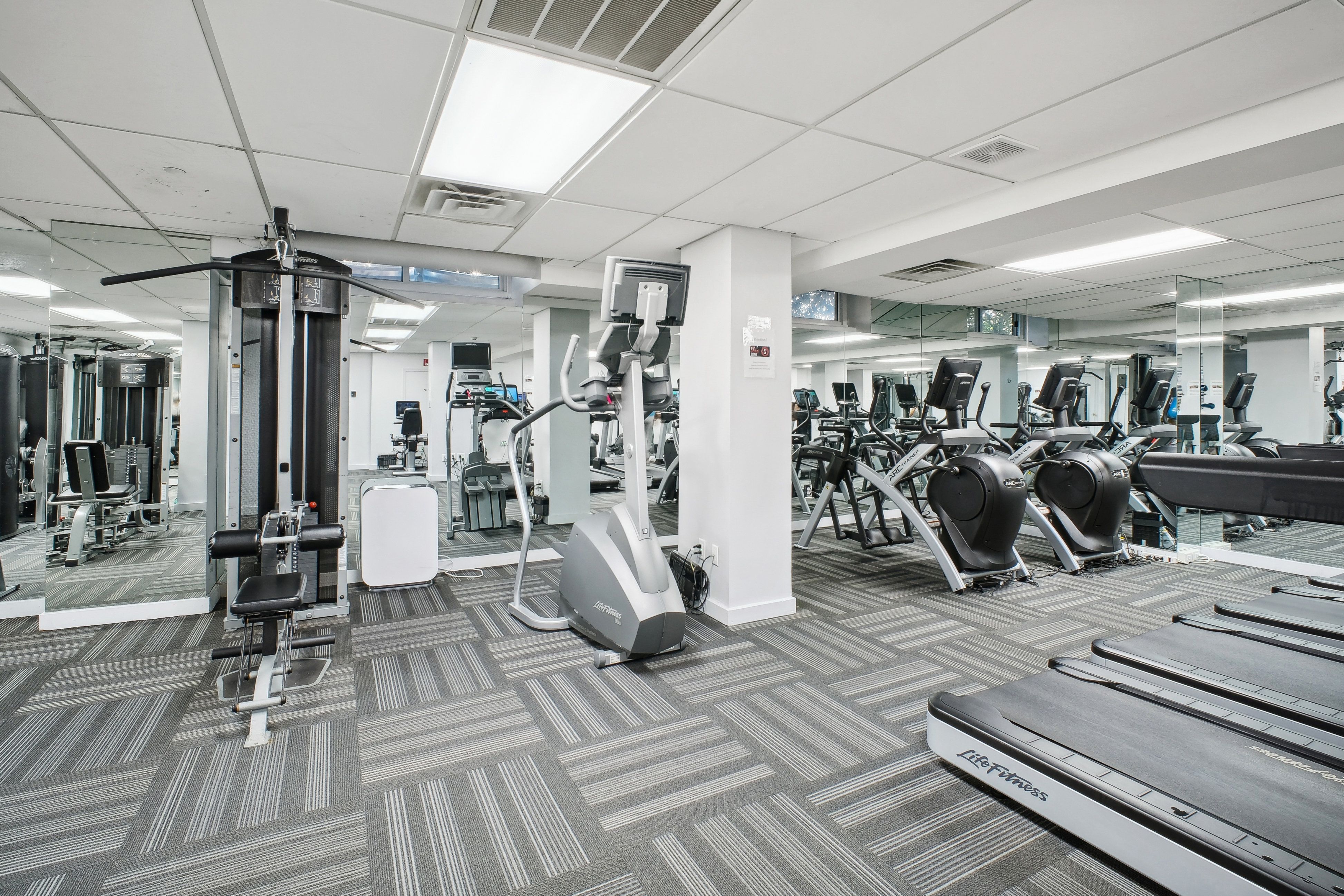  2200 North Central Road, Fort Lee, NJ 07024 - 物件實景