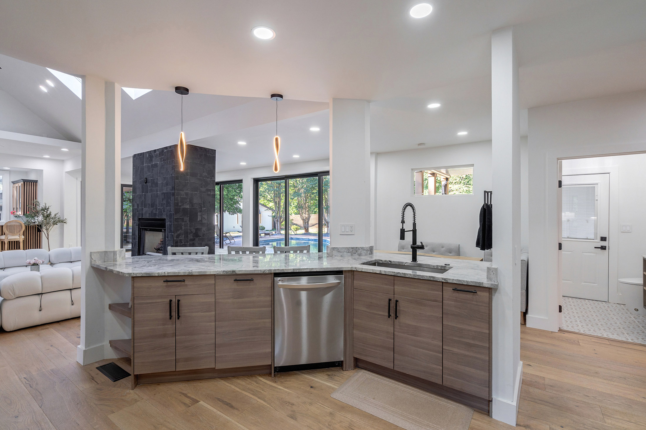  Fully Renovated Estate Blends Luxury, Flexibility & Resort-Style Living - 物件實景