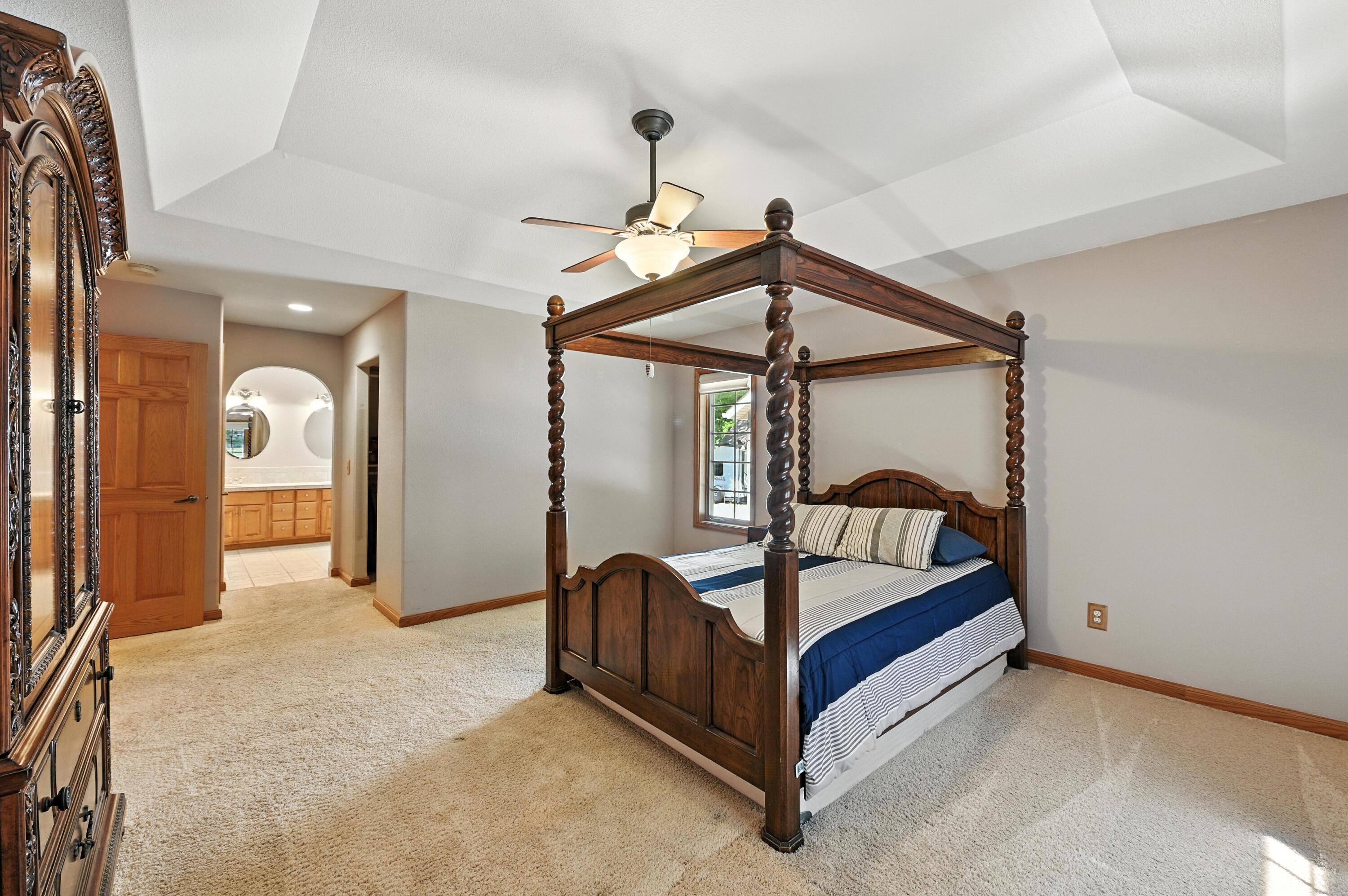 Slinger, Wisconsin, 53086, United States, 4 Bedrooms Bedrooms, ,3 BathroomsBathrooms,Residential,For Sale,1940965