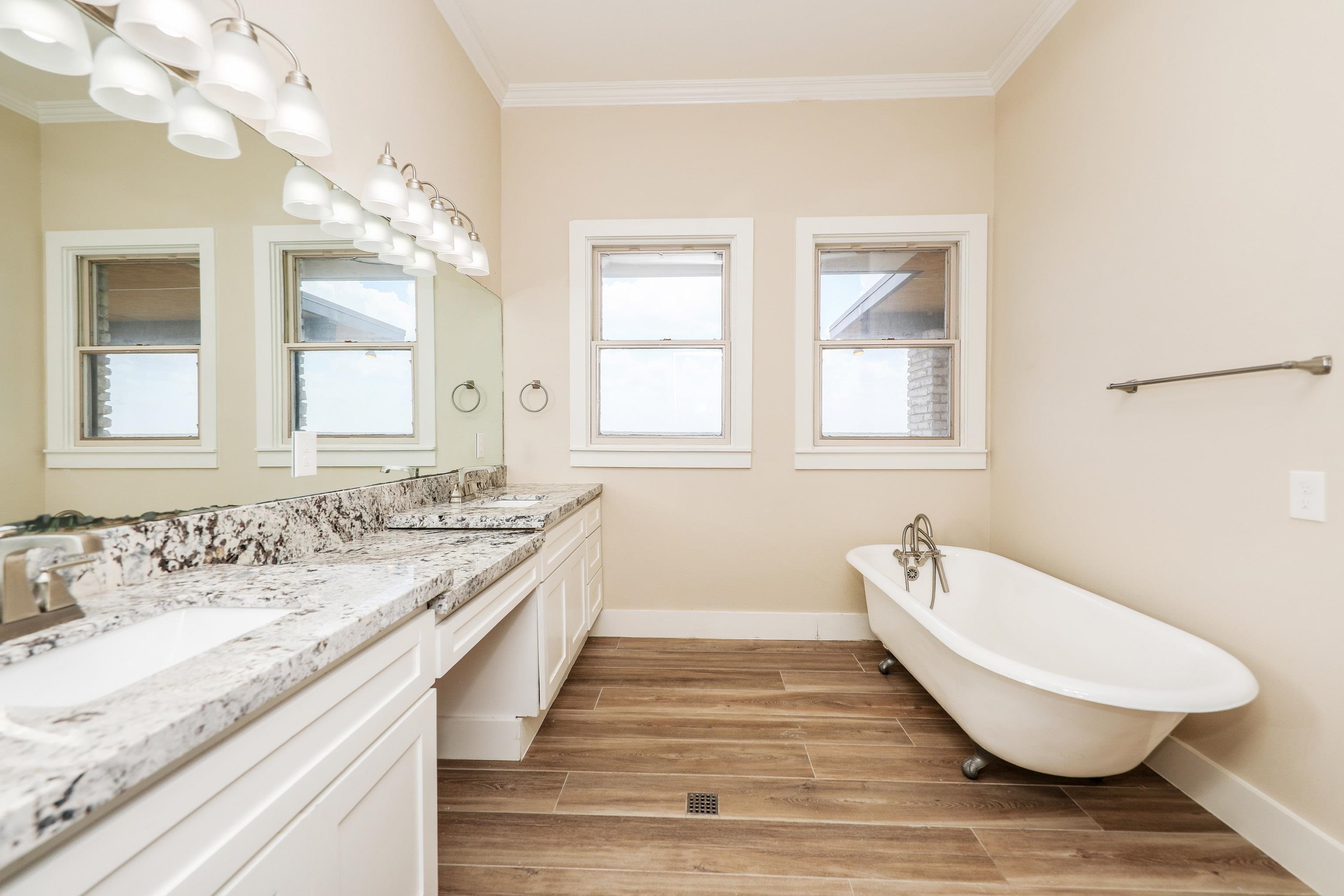 LAREDO, Texas, 78040, United States, 3 Bedrooms Bedrooms, ,3 BathroomsBathrooms,Residential,For Sale,1868916