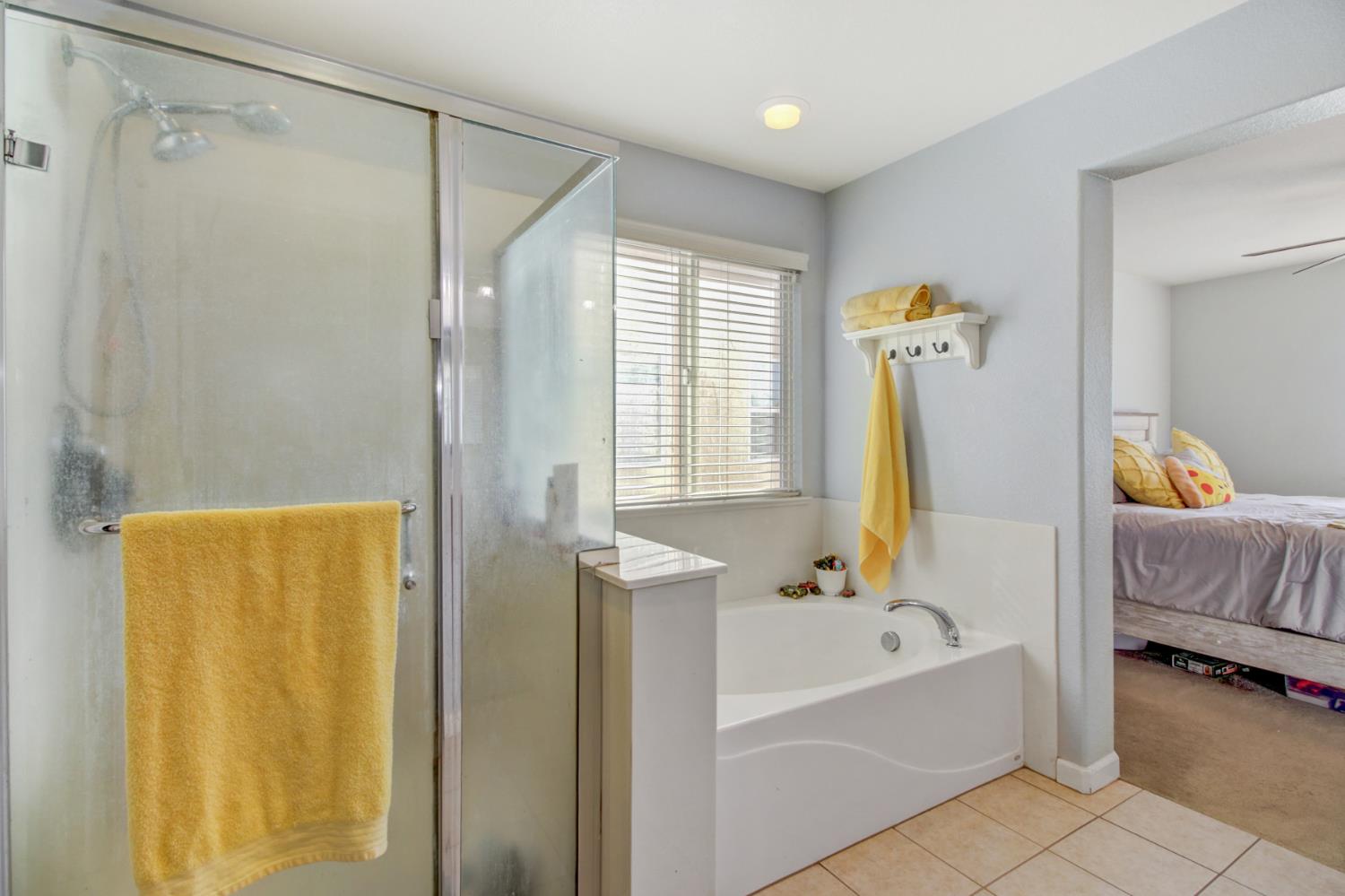 Lincoln, California, 95648, United States, 4 Bedrooms Bedrooms, ,3 BathroomsBathrooms,Residential,For Sale,1991044