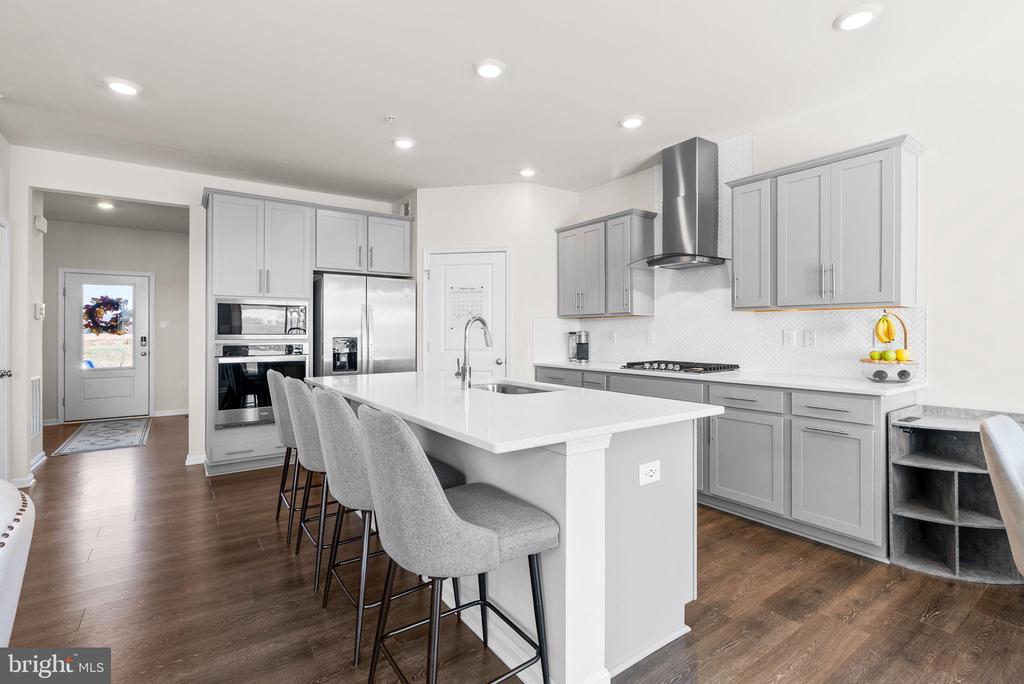 Frederick, Maryland, 21701, United States, 5 Bedrooms Bedrooms, ,4 BathroomsBathrooms,Residential,For Sale,1987107