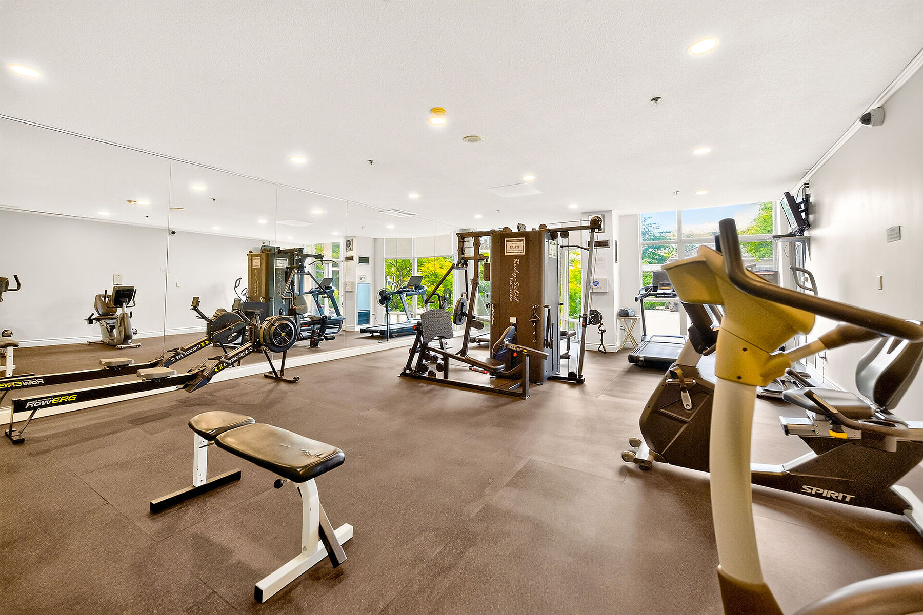  Desirable Waterfront Condo - 物件實景