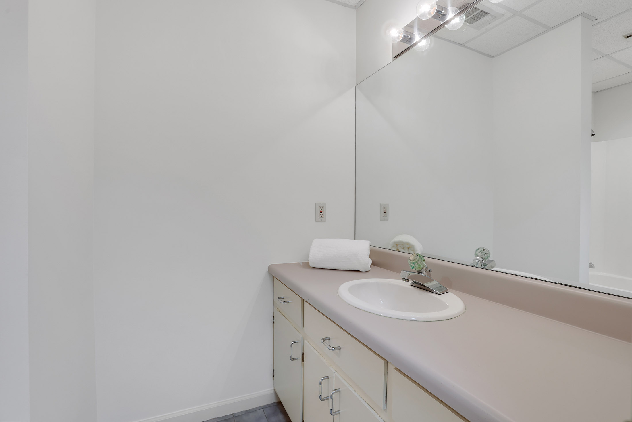  Glen Errol Gem with Daylight Basement and Expansion Potential - 物件實景