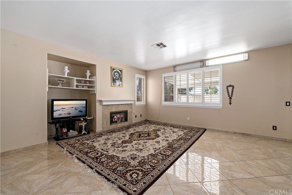 Murrieta, California, 92563, United States, 4 Bedrooms Bedrooms, ,3 BathroomsBathrooms,Residential,For Sale,1920911