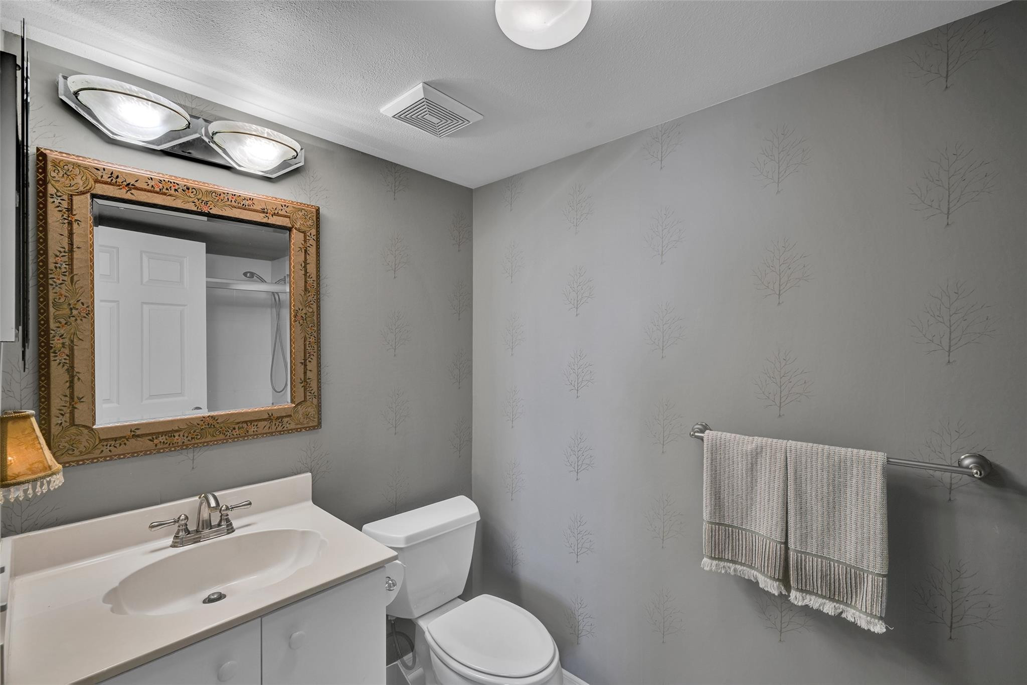 Pompano Beach, Florida, 33062, United States, 2 Bedrooms Bedrooms, ,3 BathroomsBathrooms,Residential,For Sale,2024404
