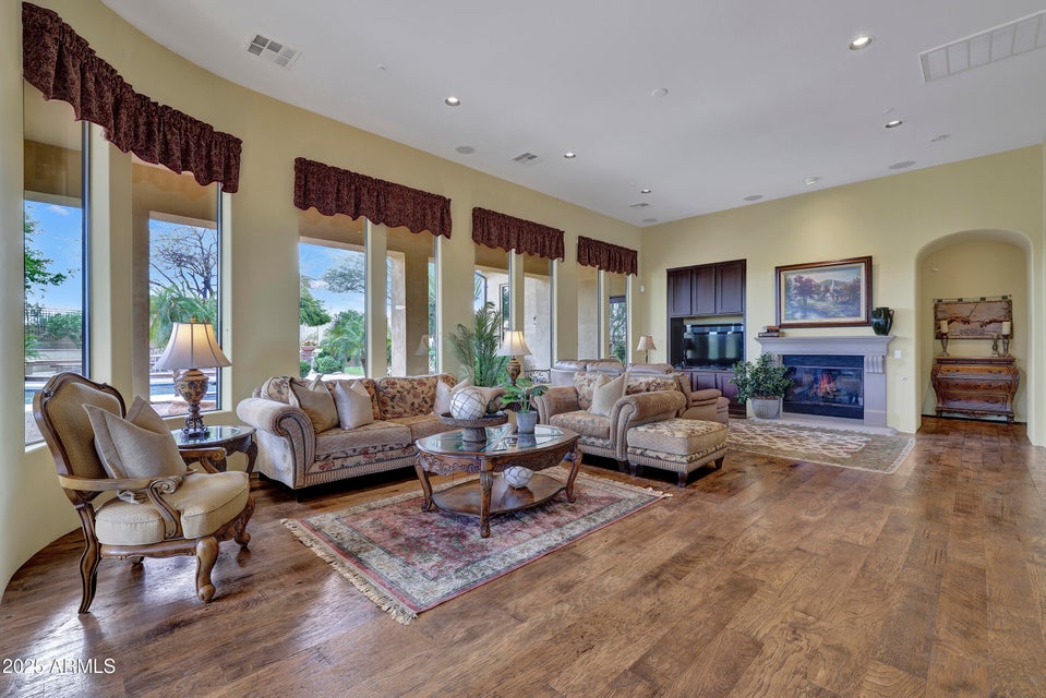 Peoria, Arizona, 85383, United States, 5 Bedrooms Bedrooms, ,5 BathroomsBathrooms,Residential,For Sale,1763078